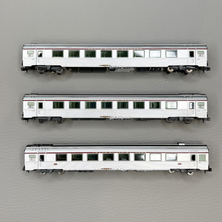 3 voitures TEE "Mistral 69", Jules Verne, SNCF - ARNOLD HN4498