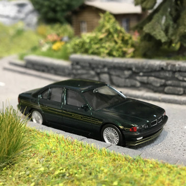 BMW Alpina B12 5.7 (E38), vert métallisé - HERPA 431200 - HO 1/87