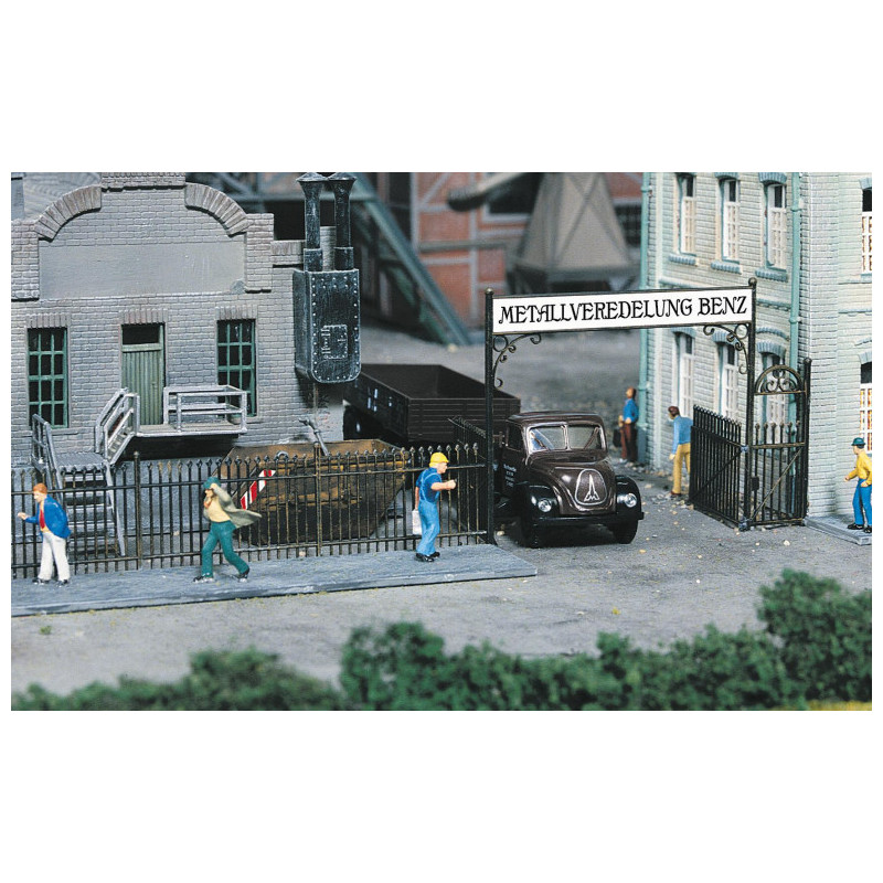 Clôture métallique avec portail, 1046mm - Faller 180412 - HO 1/87