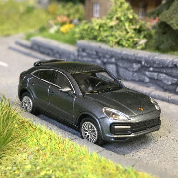 Porsche Cayenne Turbo coupé, gris métallisé, 2019 - Minichamps 870069122 - 1/87