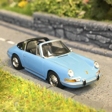 Porsche 911 Targa, bleu pastel - HERPA 023733-004 - HO 1/87