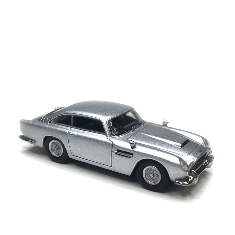Aston Martin DB5 coupé, gris argent "James Bond" - BREKINA 15225 - HO 1/87