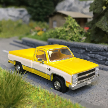 Chevrolet C10, jaune / blanc, 1982 - BREKINA 19655 - HO 1/87