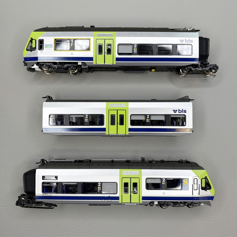 Automotrice RAbE 525 010, NINA "Gerzensee", 3 éléments, BLS - LSMODELS 17202ACS