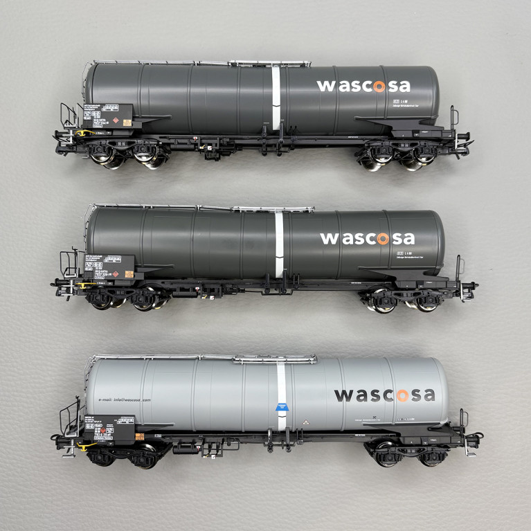 3 wagons citernes type Zacns, GATX loué à Wascosa - ROCO 6600143