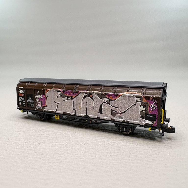 Wagon à parois coulissantes Hbbillns avec graffiti, SBB - HOBBYTRAIN H24667