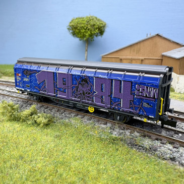 Wagon à parois coulissantes Hbbillns avec graffiti, SBB, Ep. VI - HOBBYTRAIN H24666 - N 1/160