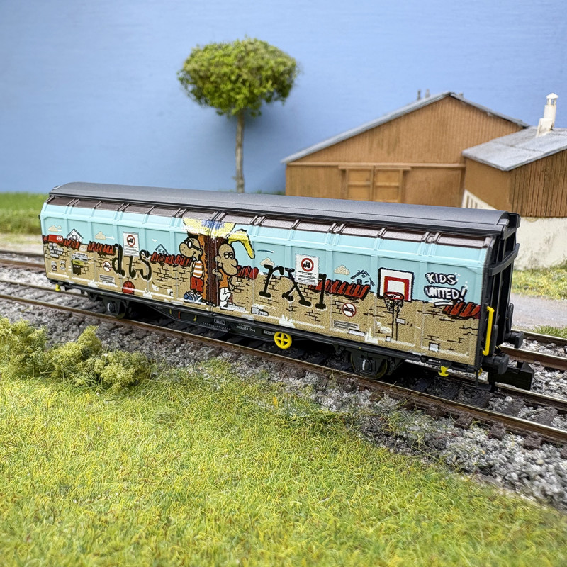 Wagon à parois coulissantes Hbbillns avec graffiti, SBB, Ep. VI - HOBBYTRAIN H24663 - N 1/160