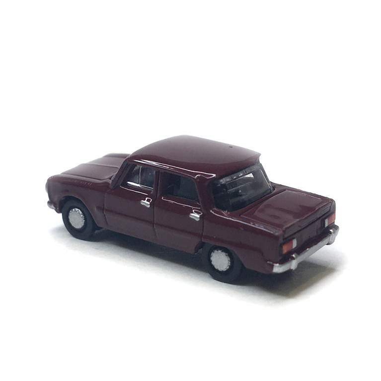 Alfa Romeo Giulia, rouge foncé, 1962 - Starline Models 61410 - N 1/160
