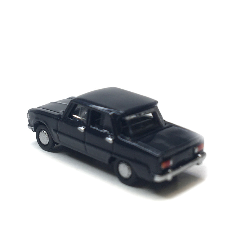 Alfa Romeo Giulia, bleu foncé, 1962 - Starline Models 61414 - N 1/160