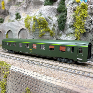 Voiture DEV AO courte, U53, B8 (ex-A8), logo encadré jaune, SNCF, Ep. IV et V - REE VB-397 - HO 1/87