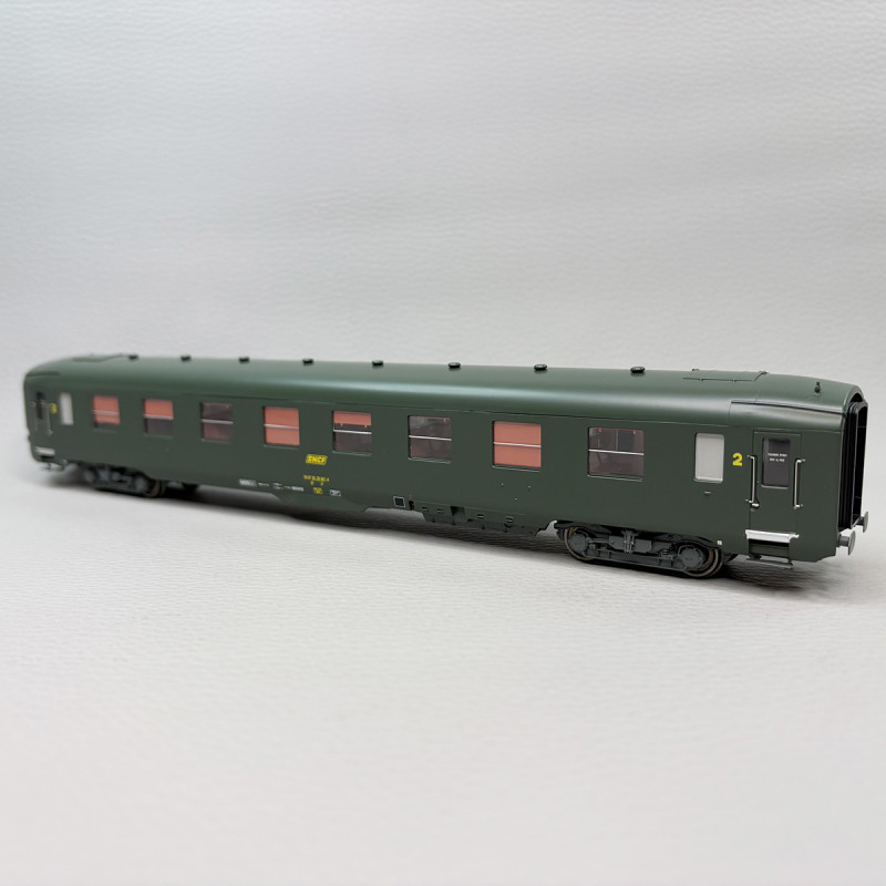 Voiture DEV AO courte, U53, B8 (ex-A8), logo encadré jaune, SNCF - REE VB-395