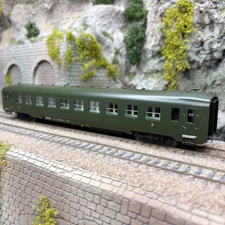 Voiture DEV AO courte, U52, B10, 2CL, SNCF, Ep. IIIb - REE VB-390 - HO 1/87