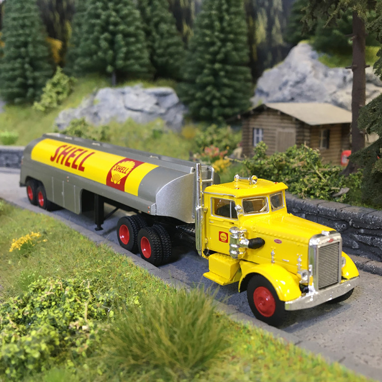 Camion Peterbilt 281 semi-remorque citerne, Shell, 1955 - BREKINA 85762 - HO 1/87