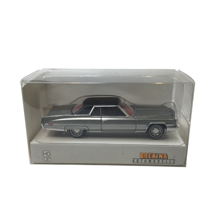 Cadillac coupe deVille, gris métallisé et noir, 1972  - BREKINA 18131 - HO 1/87