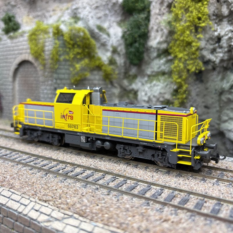 Locomotive diesel BB 660163, "INFRA", logo Carmillon, SNCF, Ep. VI - PIKO 96493 - HO 1/87