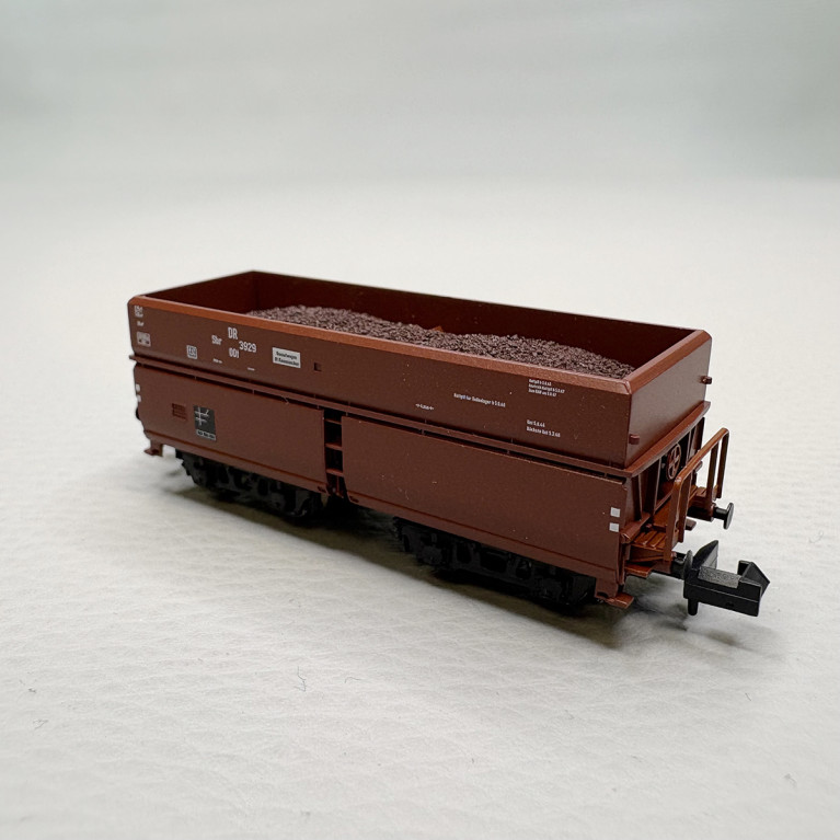 10 wagons trémies basculantes type Erz IId OOt, transport de minerai, DRB - MINITRIX 15013