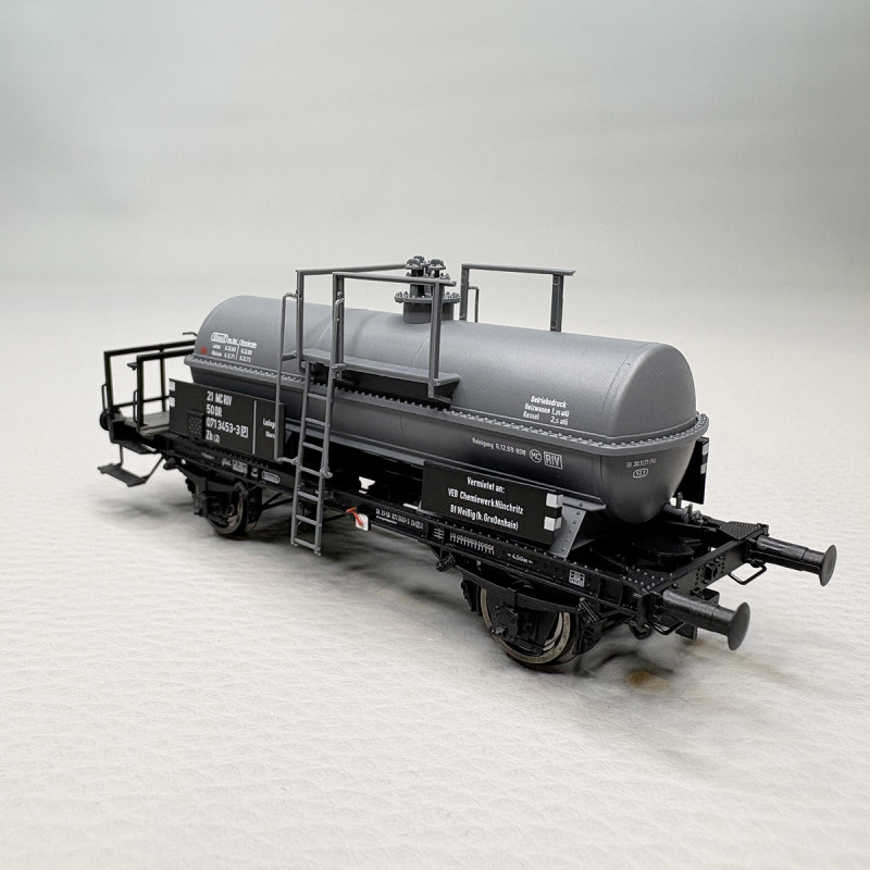 Wagon citerne type Zh, transport produit chimique, DR - BRAWA 50085