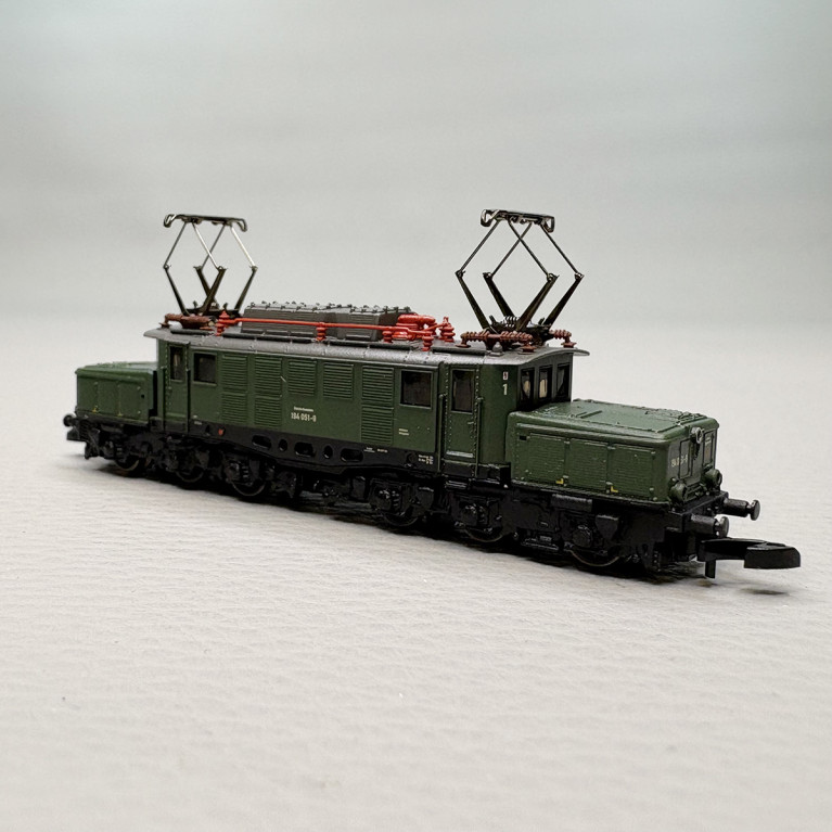 Locomotive électrique série 194 + voiture banlieu Bnb 720, DB - MARKLIN 81221