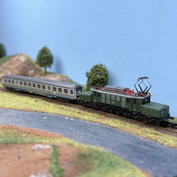 Locomotive électrique série 194 + voiture banlieu Bnb 720, DB, Ep. IV - MARKLIN 81221 - Z 1/220