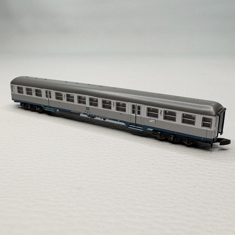 Locomotive électrique série 194 + voiture banlieu Bnb 720, DB - MARKLIN 81221