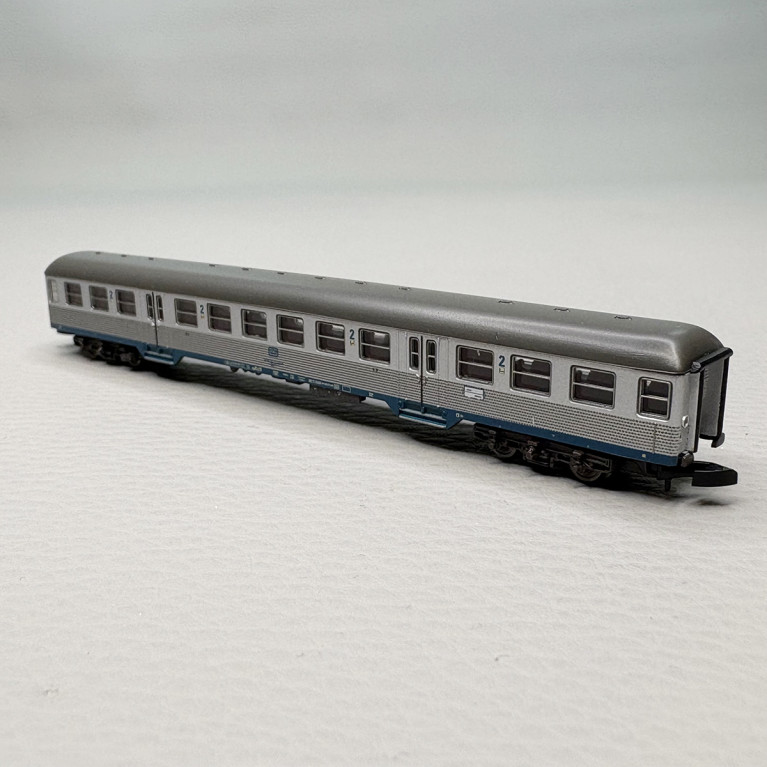 Locomotive électrique série 194 + voiture banlieu Bnb 720, DB - MARKLIN 81221