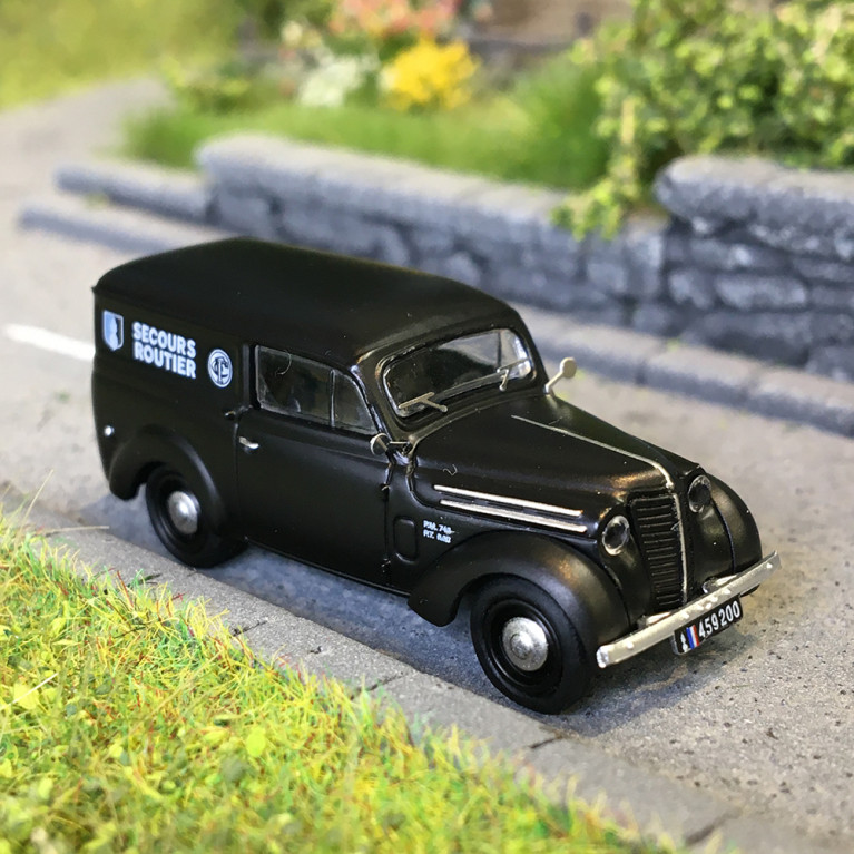 Renault Juvaquatre (Secours routier), 1937 - Ree Modeles CB201 - HO 1/87
