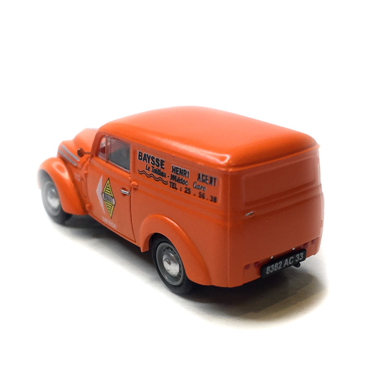 Renault Juvaquatre, tôlé orange (garage Renault), 1937 - Ree Modeles CB205 - HO 1/87