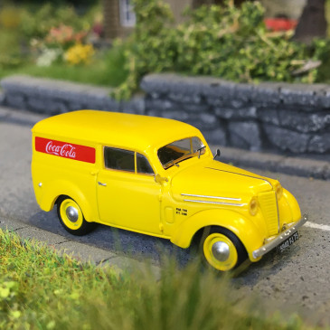Renault Juvaquatre, tôlé jaune (Coca cola), 1937 - Ree Modeles CB206 - HO 1/87