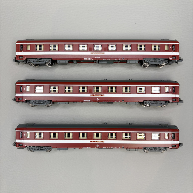 3 voitures UIC A9, 1CL, Le Capitole, SNCF - REE NW-155