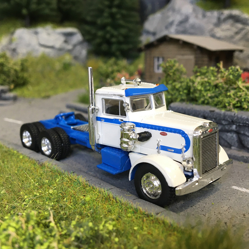 Peterbilt 281, blanc et bleu, 1955 - BREKINA 85761 - HO 1/87