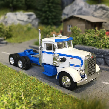 Peterbilt 281, blanc et bleu, 1955 - BREKINA 85761 - HO 1/87