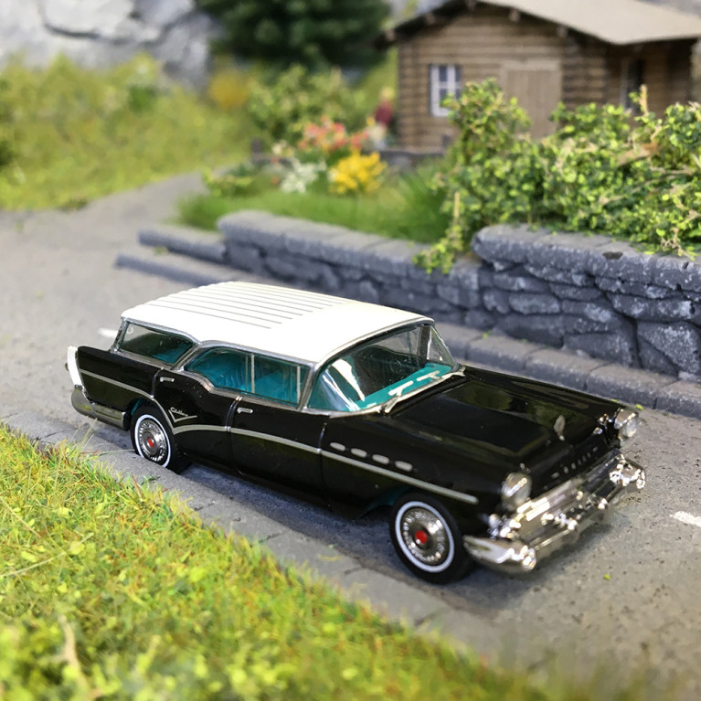 Buick Century caballero, noir et blanc, 1957 - BREKINA 18177 - HO 1/87