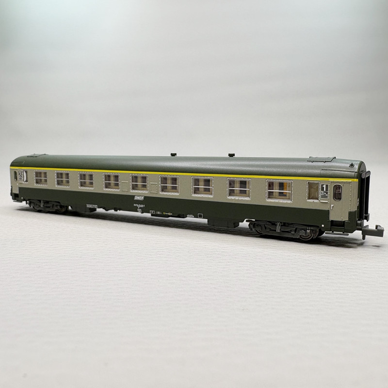Voiture UIC Y A9, 1CL, cartouche Corail, SNCF - REE NW-265