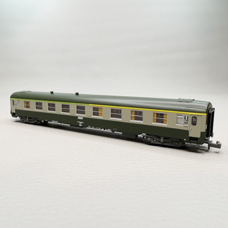 Voiture UIC Y A4B5 ex-A9, mixte 1CL/2CL, cartouche Corail, SNCF - REE NW-264