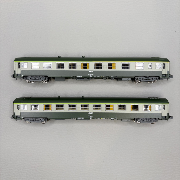 2 voitures UIC Y A4B5, mixte 1/2CL et B10 2CL, cartouche Corail, SNCF - REE NW-263