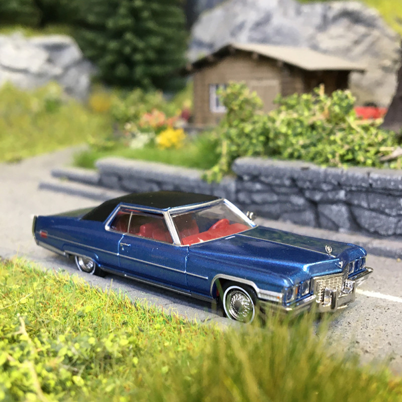 Cadillac coupé Deville, bleu et noir, 1972 - BREKINA 18128 - HO 1/87