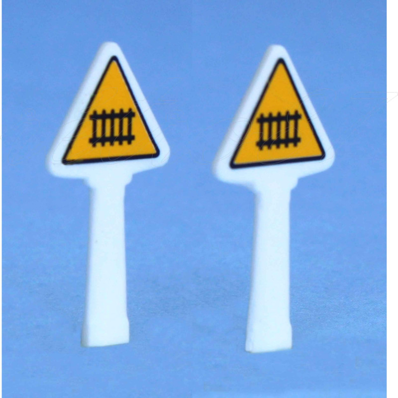 2 panneaux Michelin de danger et de prudence - SAI retro 87 8311 - HO 1/87