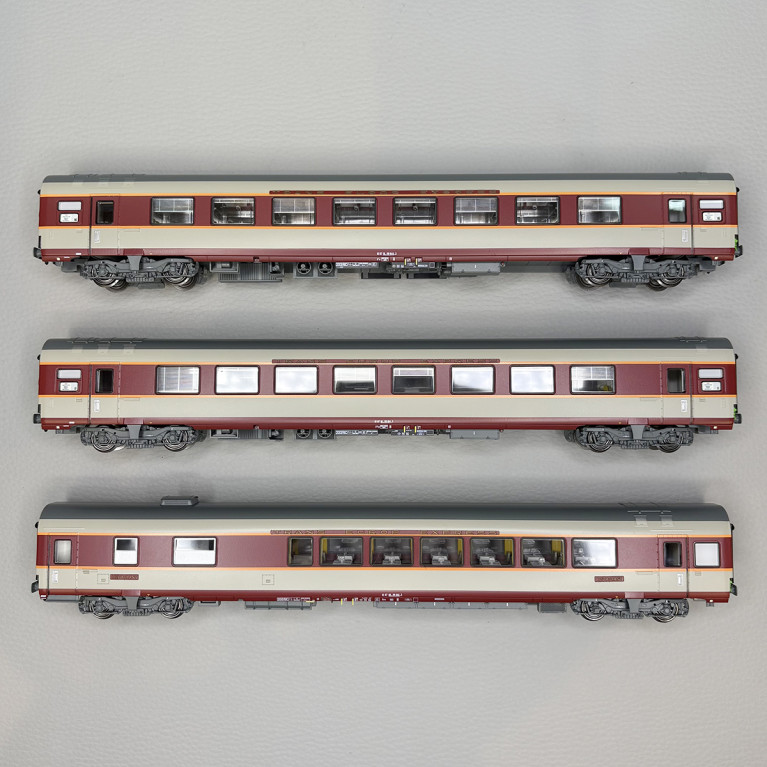 3 voitures grand confort "Aquitaine", SNCF - LSMODELS 40081DC- HO 1/87