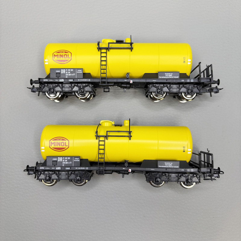 2 wagons citerne type ZZ, "Veb Minol", DR  - ROCO 6600199
