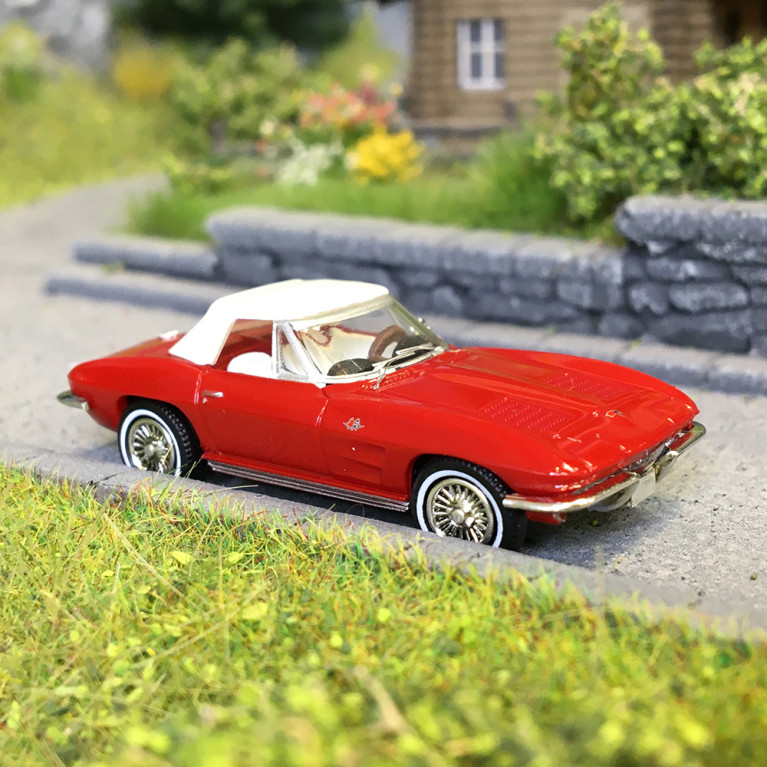 Chevrolet Corvette C2, cabriolet, rouge, 1962 - BREKINA 18026 - HO 1/87