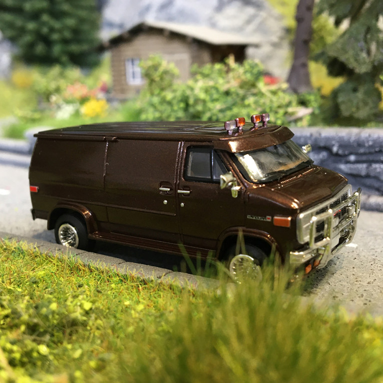 GMC Vandura, marron, 1983 - BREKINA 18252 - HO 1/87