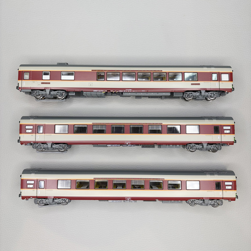 3 voitures Romilly, Atmyp + Btmyfp + Btmyp, châssis noir avec éclairage, SNCF, Ep III - EPM E413309 - HO 1/87
