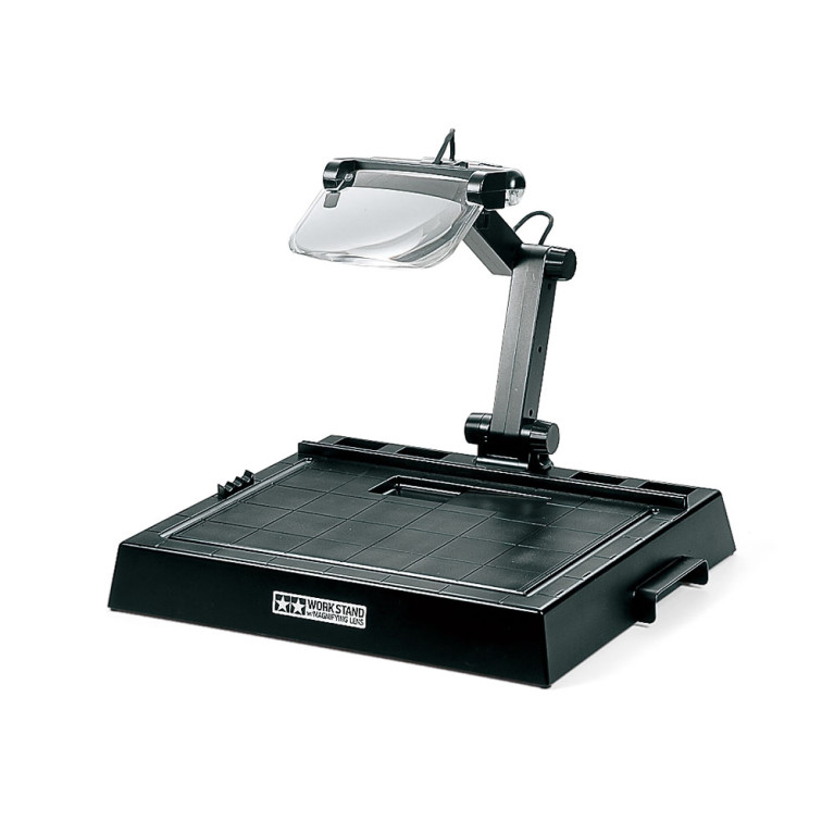Support de travail avec lentille grossissante - TAMIYA 74064