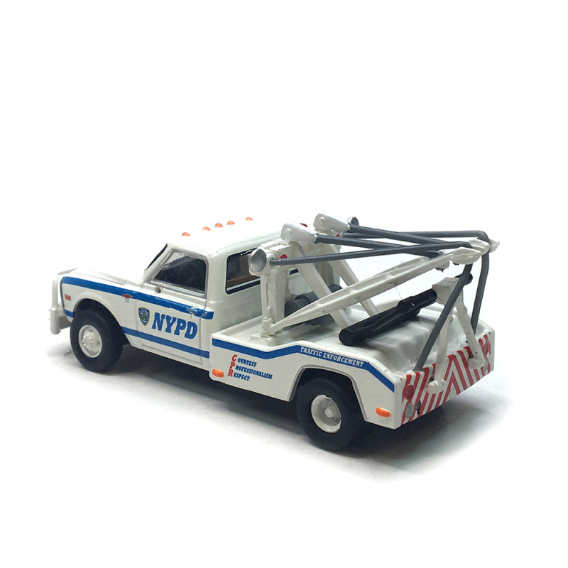 Chevrolet C30 dépanneuse, NYPD, 1968 - BREKINA 19668 - HO 1/87