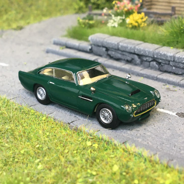 Aston Martin DB 5 coupé, British Racing Green, 1964 - BREKINA 15231 - HO 1/87