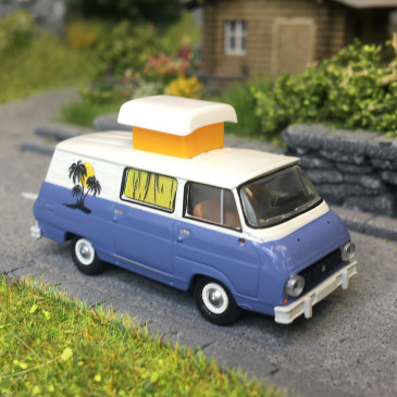 Skoda 1203, camping-car, blanc/bleu, 1968 - BREKINA 30823 - HO 1/87