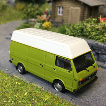 Volkswagen LT 35, vert/blanc, 1975 - BREKINA 34955- HO 1/87