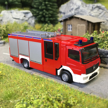 Mercedes-Benz Atego 13 Z-Cab, Pompiers - HERPA 098632 - HO 1/87