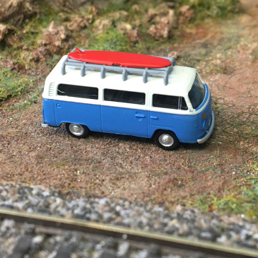 Volkswagen T2, planche de surf, bleu - LEMKE/MINIS LC3969 - N 1/160